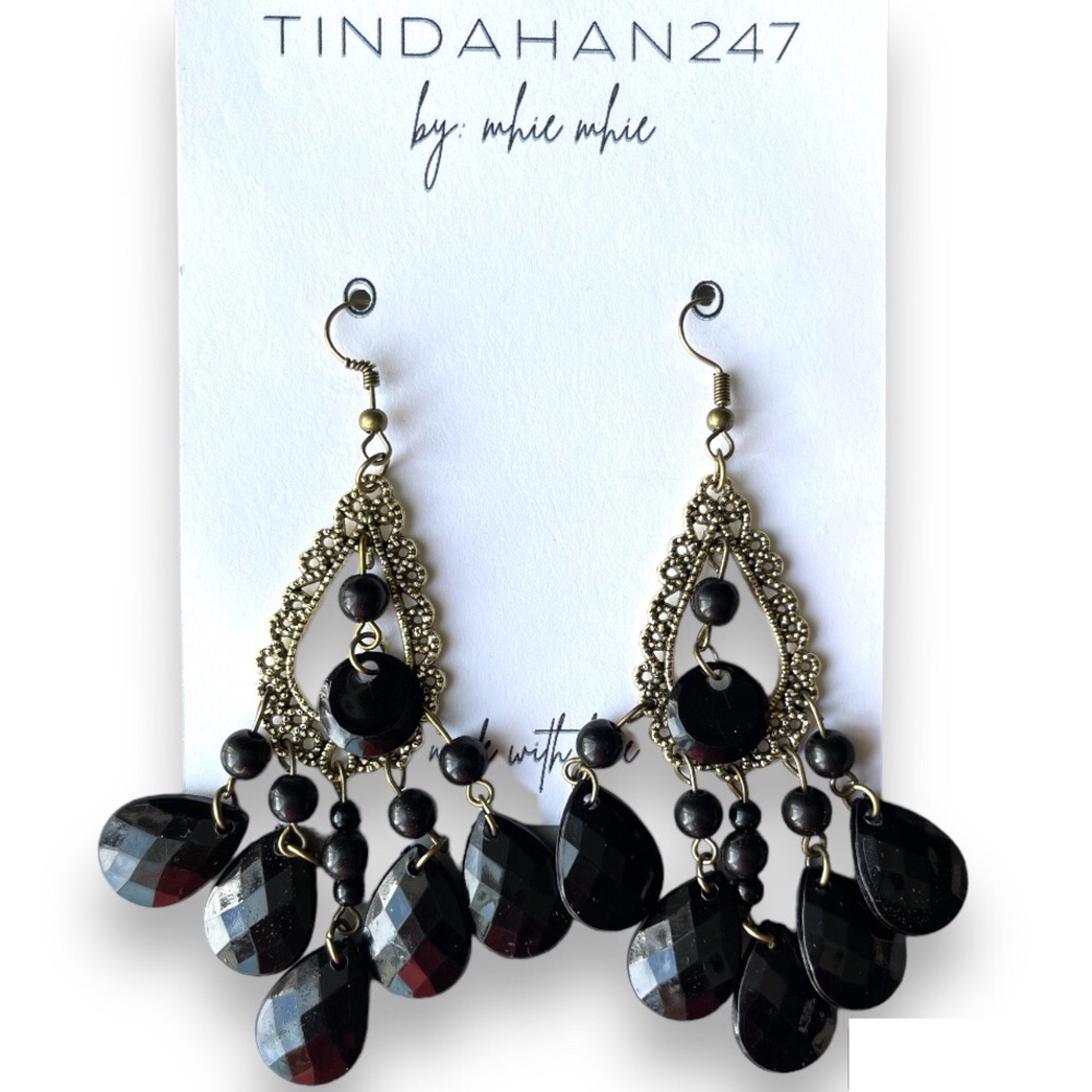 Susie‎ Chandelier Hollow Sides Design Almond Shape Black Onyx Gems Earrings
